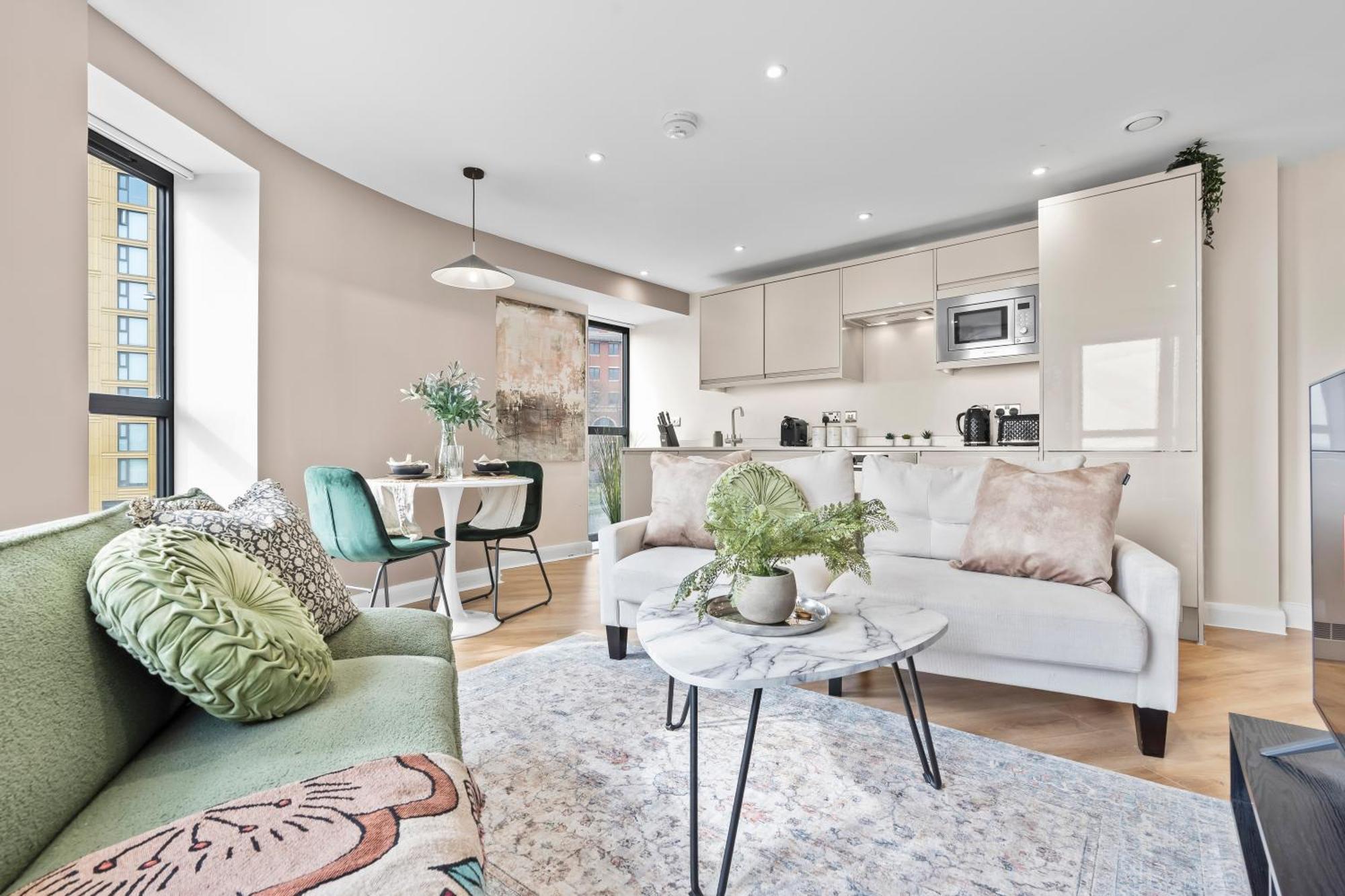 Apartment One Bed - - Modern Comfort *